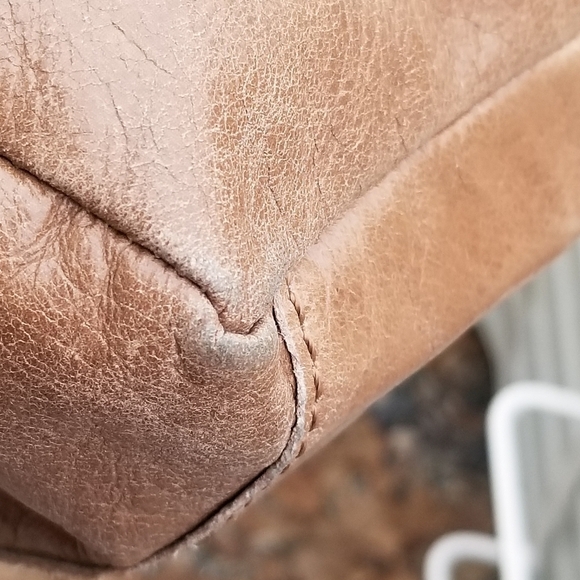 Elliott Lucca brown leather shoulder bag - Picture 10 of 11